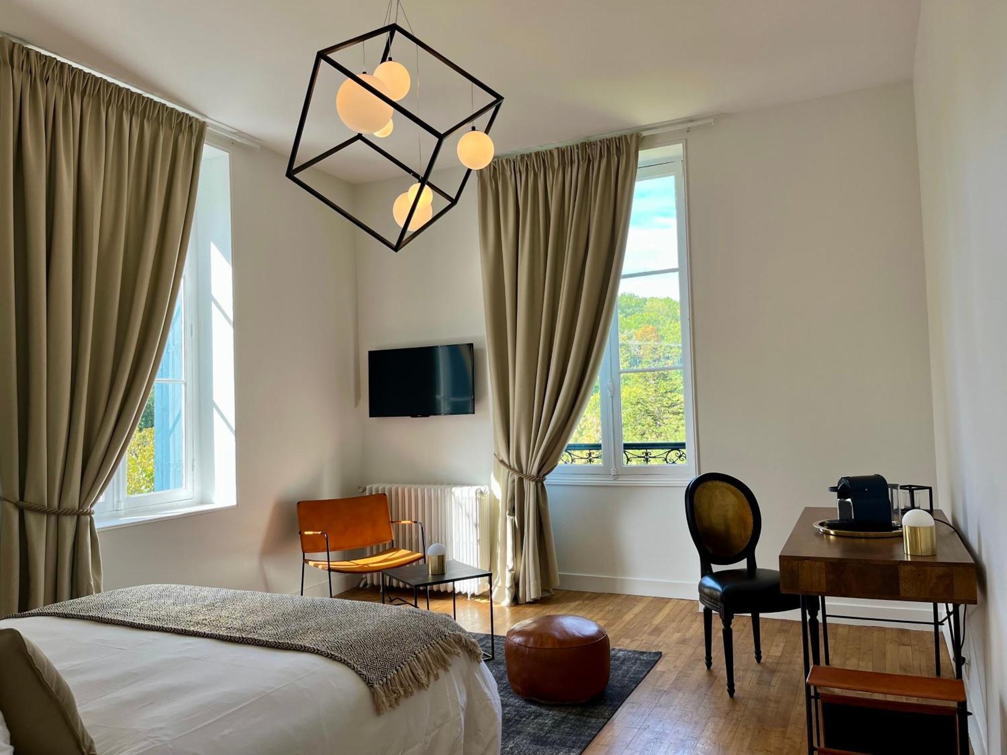 Hotel Richard Lequet Domaine Gastronomique Du Val D Atur Boulazac Isle Manoire Esterno foto